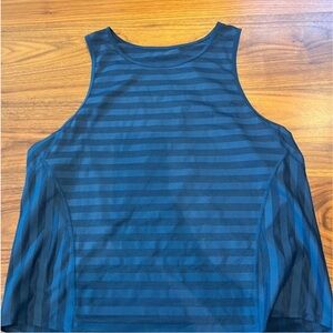 Lululemon small loose tank